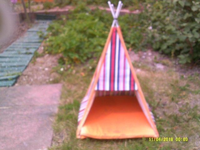 Preview of the first image of cat or small pet wigwam.