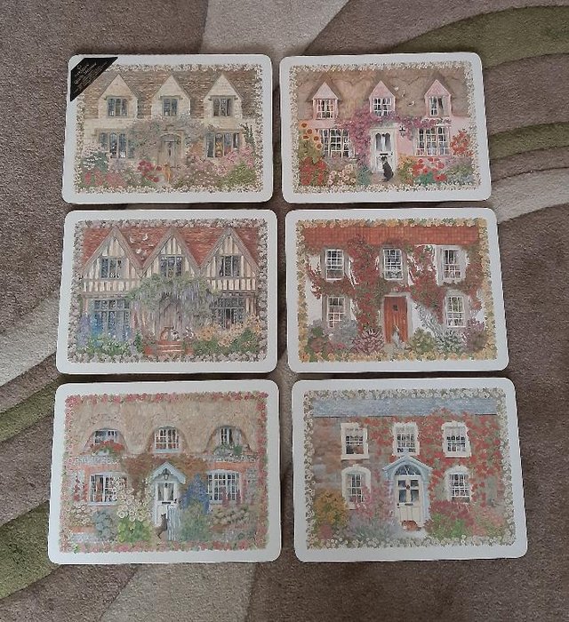 Preview of the first image of 6 Lovely Cloverleaf Place Mats.