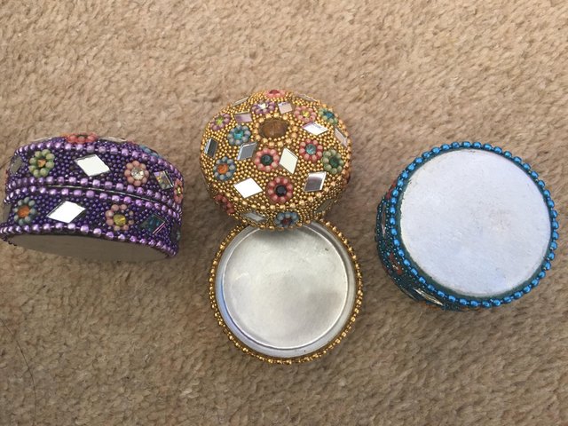 Image 2 of Gift tin/ box / tin containers / trinket embellished in bead