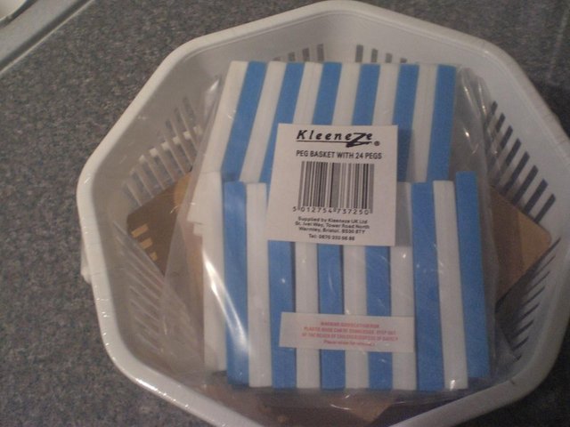 Image 3 of Kleeneze Peg basket and 24 pegs (Brand new)