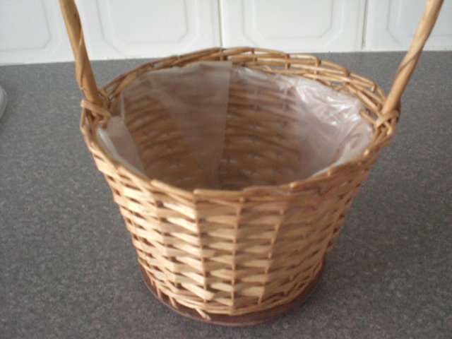 Preview of the first image of Wicker Basket (New).