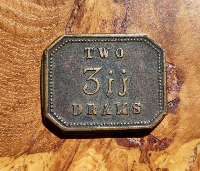 Image 2 of An Antique W&TA Avery 2 Drams Standard Apothecary Weight