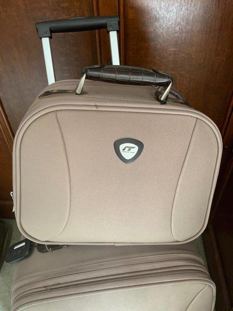 Preview of the first image of Smart travel Vanity case - beige NEW Bargain.