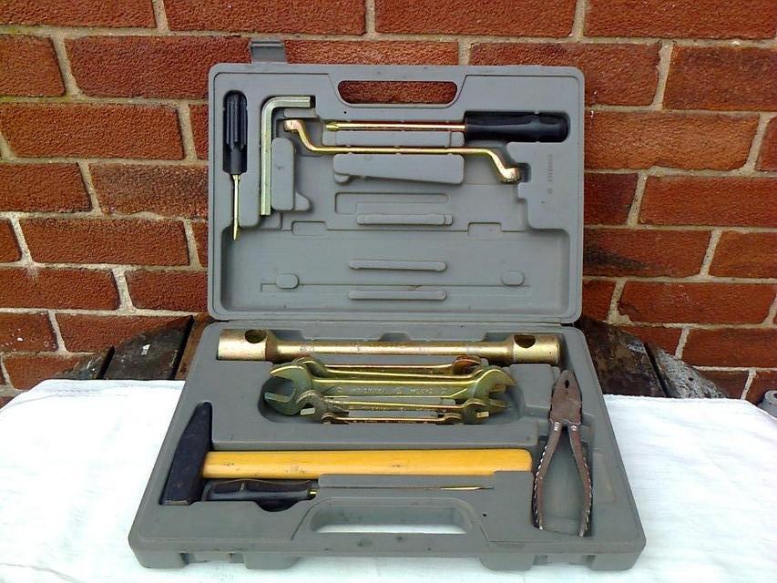 Image 3 of Iveco Genuine Tool Set, New, Boxed, Private sale, having cle