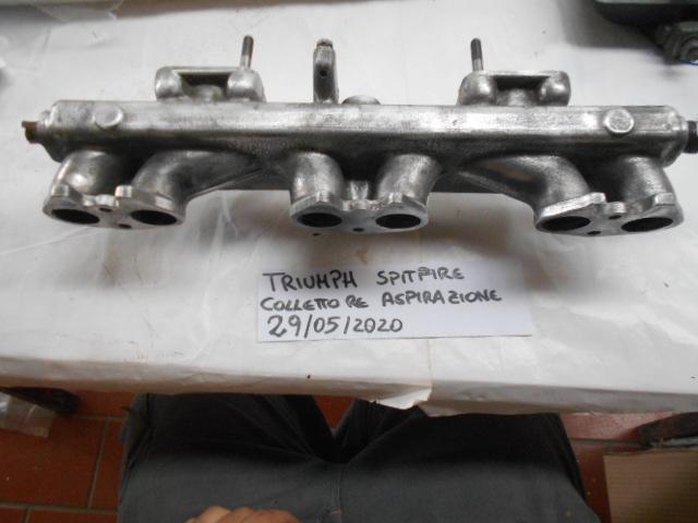 Image 2 of Intake manifold for Triumph TR6 - TR250