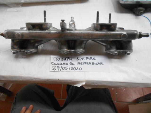 Image 3 of Intake manifold for Triumph TR6 - TR250