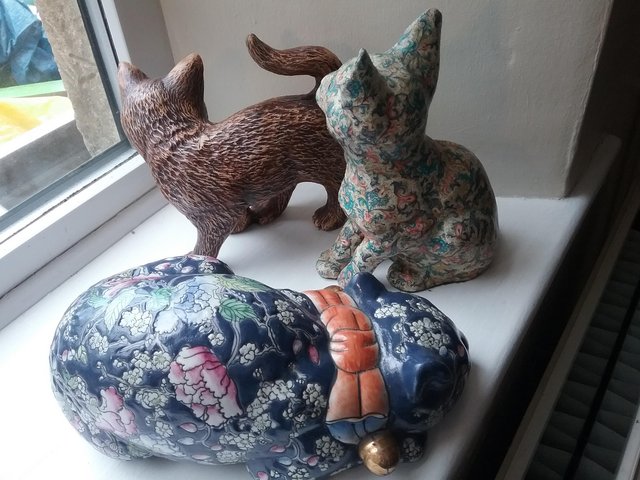 Image 2 of 3 Lovely ceramic cats