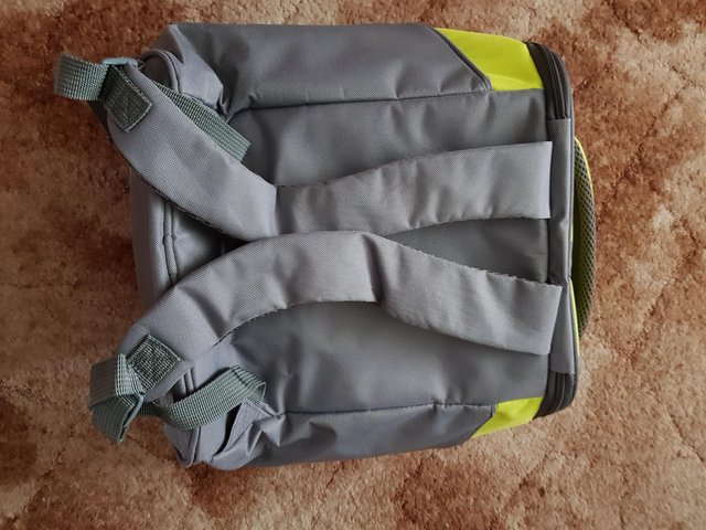 Image 2 of Insulated Rucksack - green and grey
