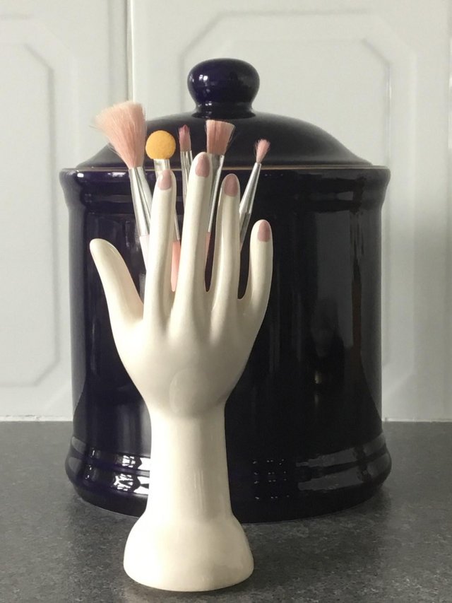 Preview of the first image of Porcelain ladies attractive hand holder with 5 makeup brush.