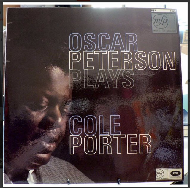 Preview of the first image of Oscar Peterson Plays Cole Porter - MFP 1025.