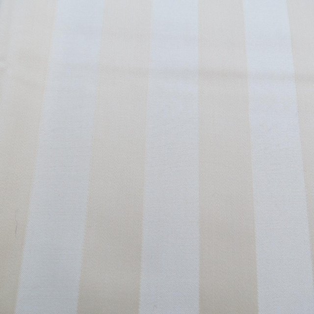 Preview of the first image of Fabric Remnant 100% wool cream colours.