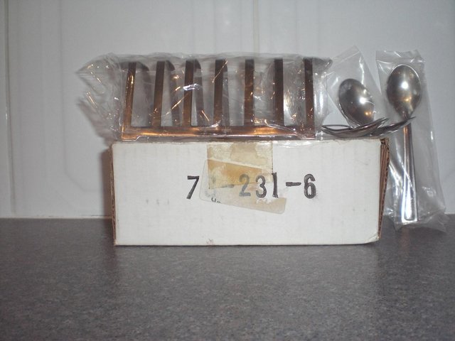 Image 2 of Stainless steel toast rack and five spoons - Brand new