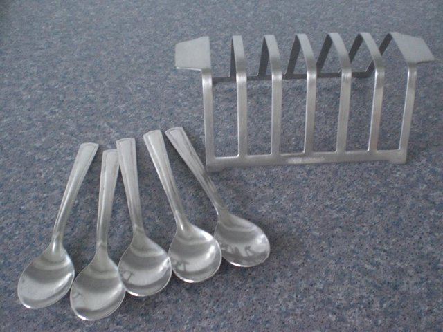 Preview of the first image of Stainless steel toast rack and five spoons - Brand new.