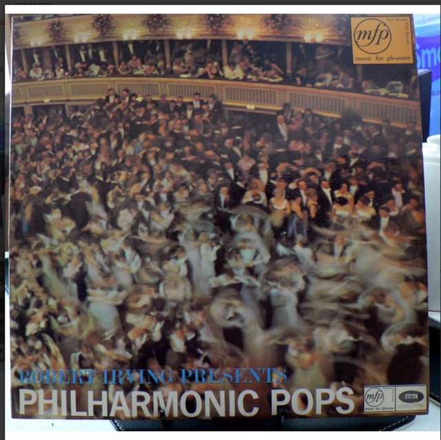 Preview of the first image of Robert Irving Presents Philharmonic Pops - MFP/EMI 2028.
