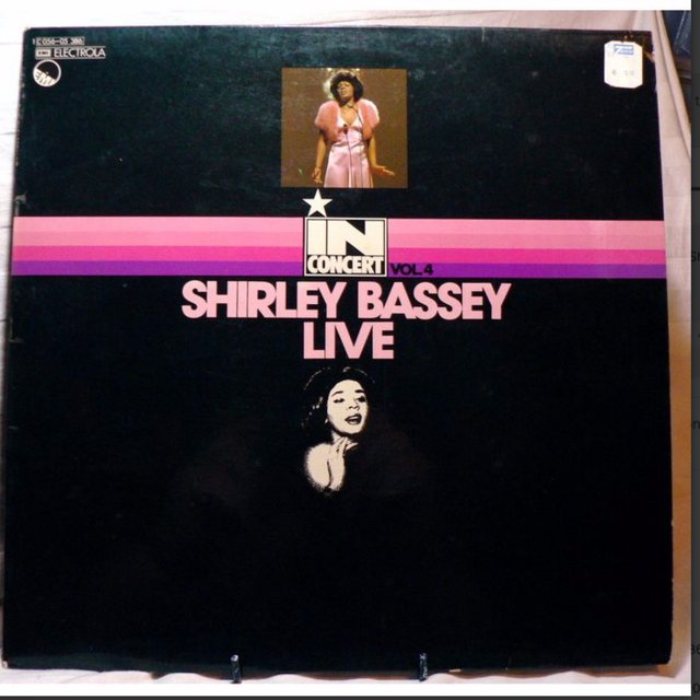 Preview of the first image of Shirley Bassey Live - In Concert Vol.4 - EMI Electrola ?.