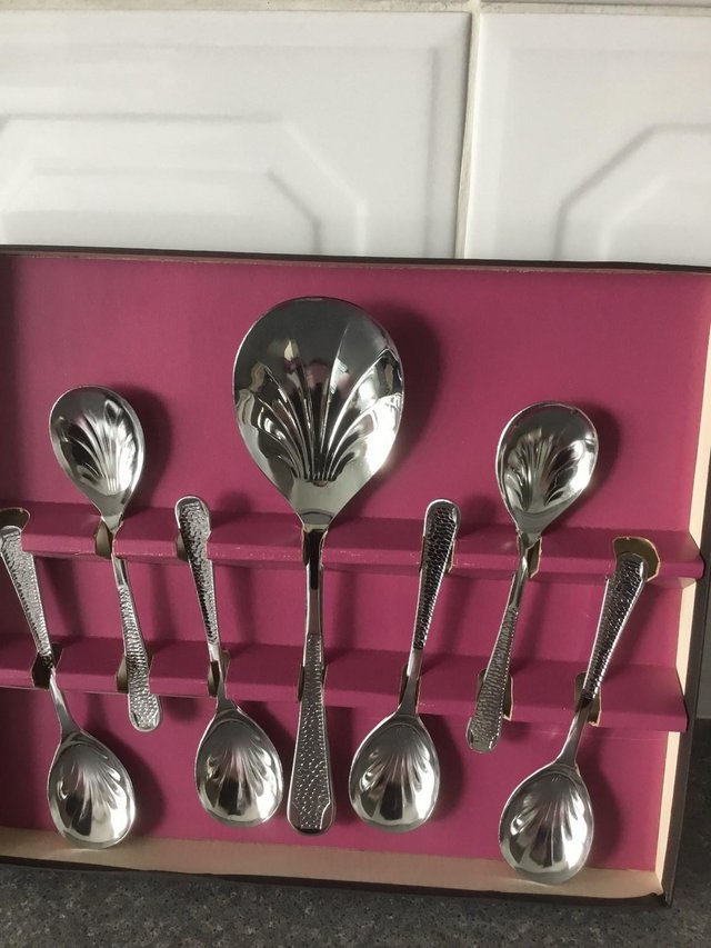 Preview of the first image of 7 Piece Fruit Spoon Set.