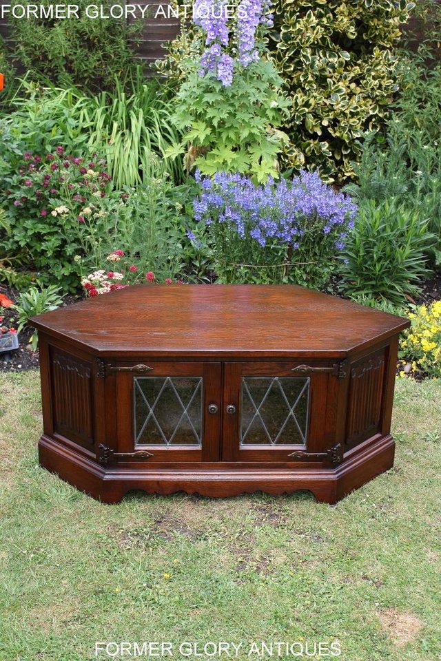 Image 48 of AN OLD CHARM TUDOR BROWN OAK CORNER TV CABINET STAND TABLE