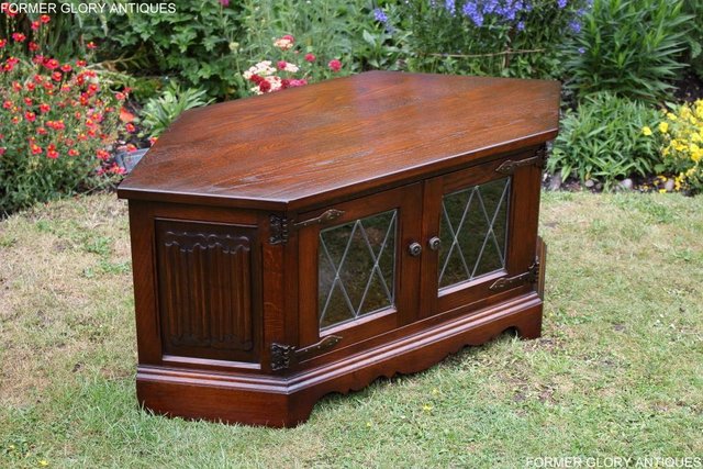Image 61 of AN OLD CHARM TUDOR BROWN OAK CORNER TV CABINET STAND TABLE