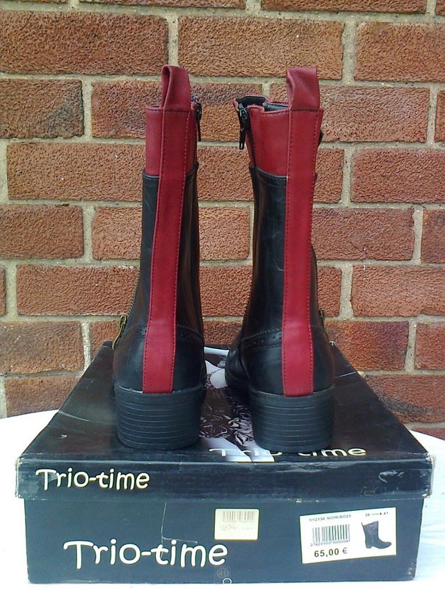 Preview of the first image of Women's Boot's New, Boxed, Trio-Time, leather, zip up, siz.