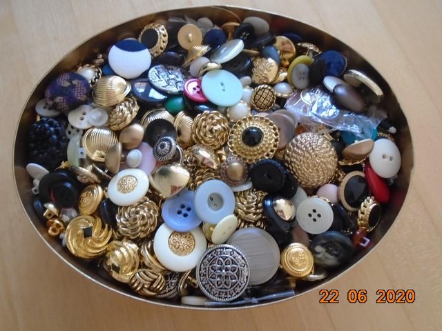 Preview of the first image of Buttons Galore!Perfect for dressmaking/crafting..