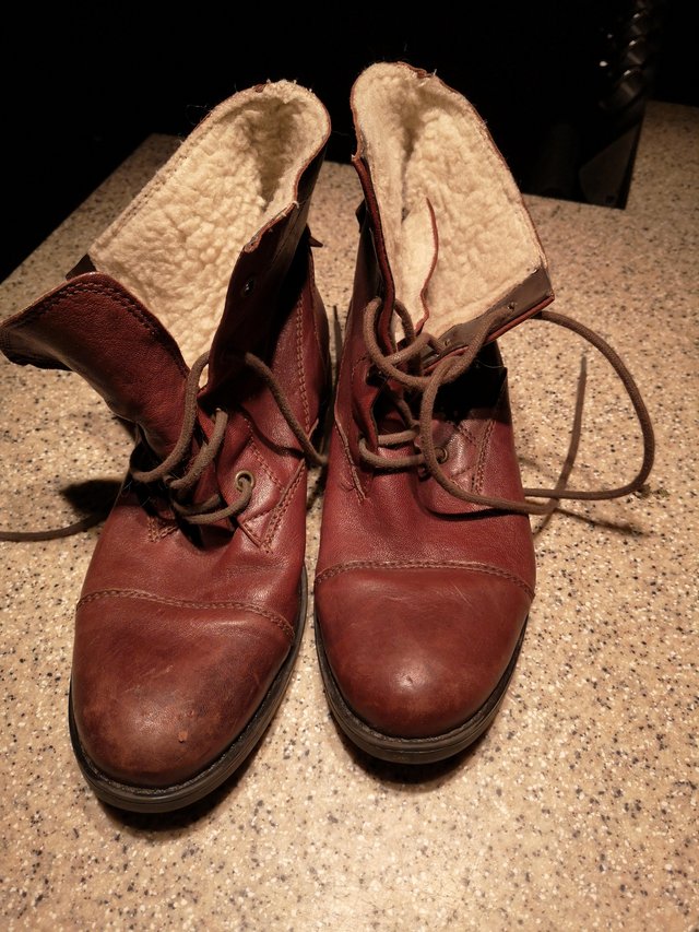 Image 2 of Clarks size 5 brown leather ankle boots