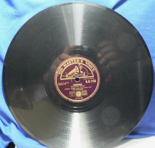 Image 2 of Perry Como - Surrender / Temptation 78 rpm 10" Record