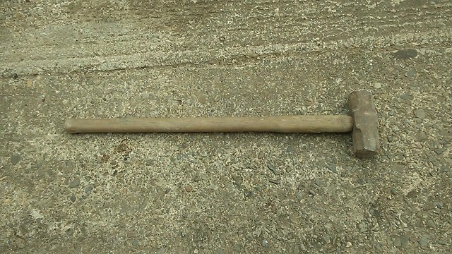 Image 2 of Sledge hammer