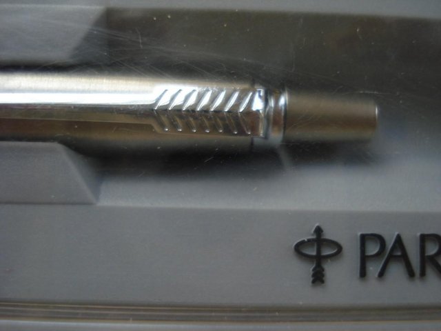 Image 2 of NEW QUALITY CHROME & BLUE PARKER PEN IN PRESENTATION BOX