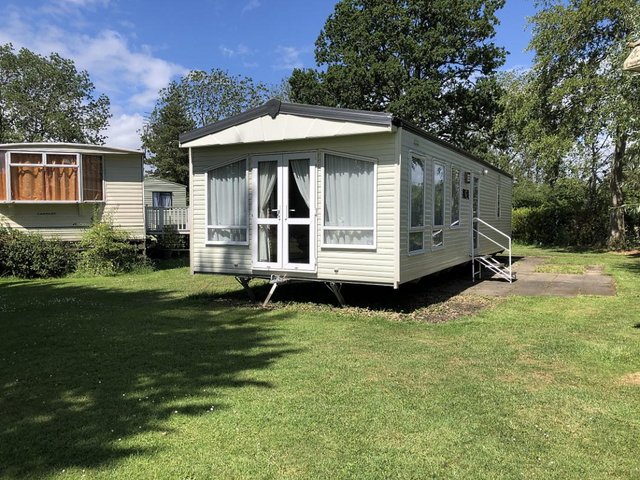 Preview of the first image of 2008 Cosalt Vienna Caravan For Sale Riverside Park Oxford.