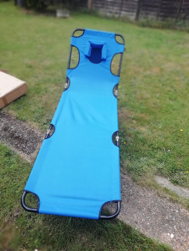 Preview of the first image of Folding massage /sun lounger.