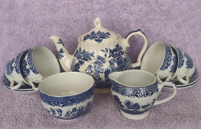 Preview of the first image of Vintage Blue Willow 4 Person Tea set.