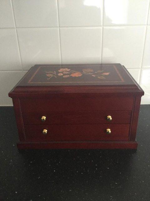 Preview of the first image of Mele Jewellery Box.