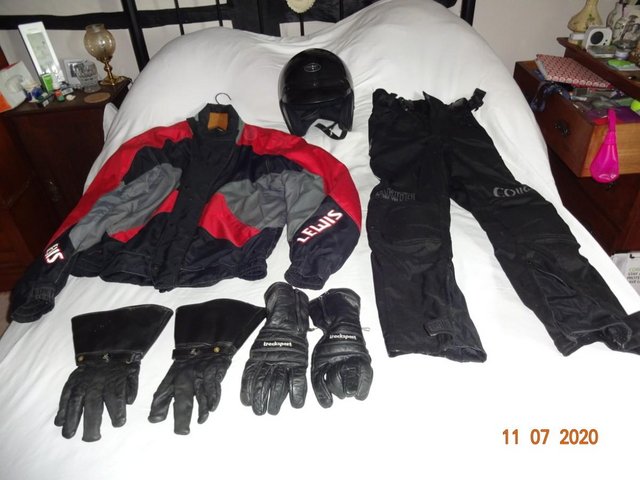 Image 3 of MOTORCYCLE JACKET PLUS RIDING GEAR