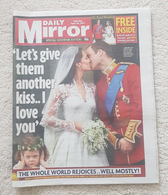 Image 2 of William & Kate: Royal Wedding Papers x5 - 30/4/2011 - all ab