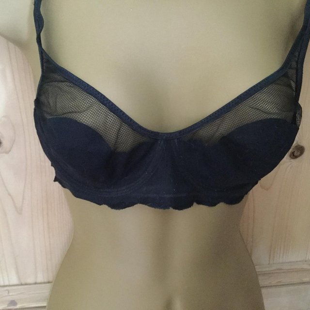 Preview of the first image of PLAYTEX 32C Underwired Black Net & Scalloped Bra VGC.