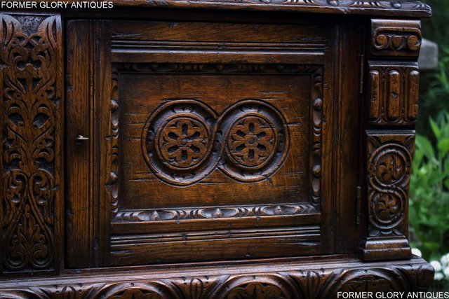 Image 19 of A TITCHMARSH AND GOODWIN CARVED OAK DRESSER BASE SIDEBOARD