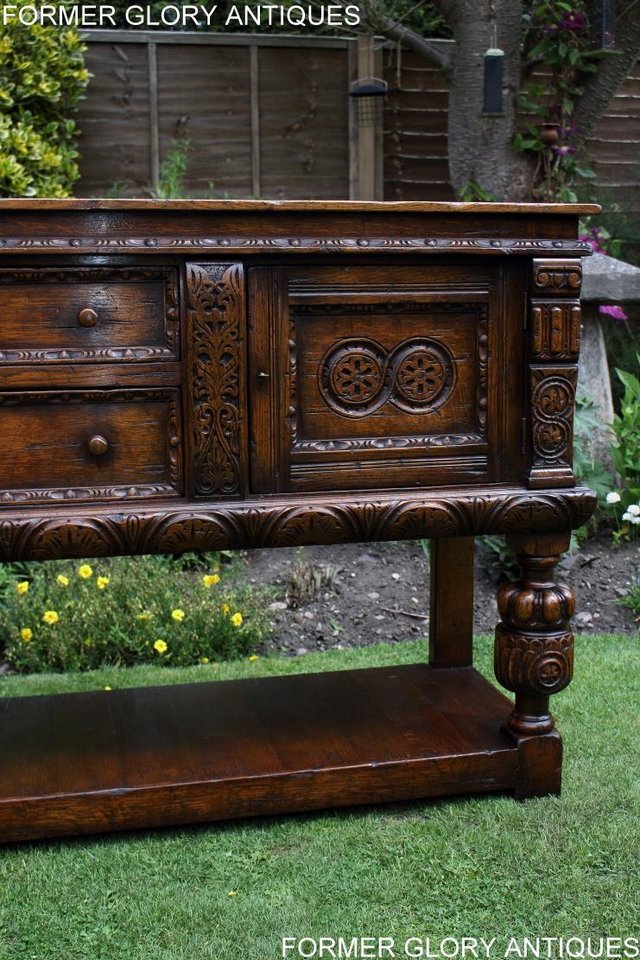 Image 31 of A TITCHMARSH AND GOODWIN CARVED OAK DRESSER BASE SIDEBOARD