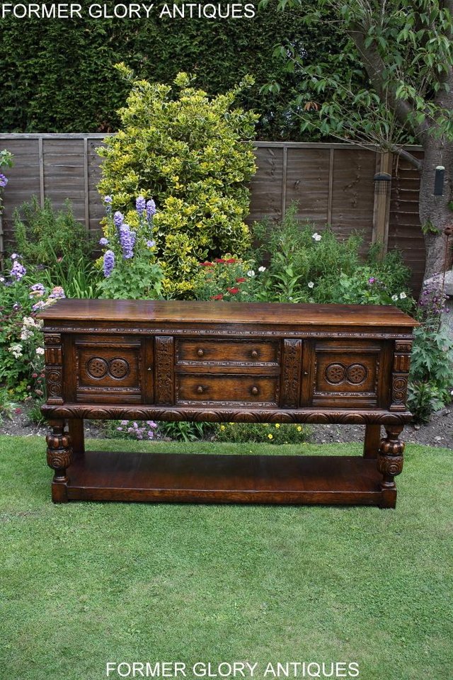 Image 43 of A TITCHMARSH AND GOODWIN CARVED OAK DRESSER BASE SIDEBOARD