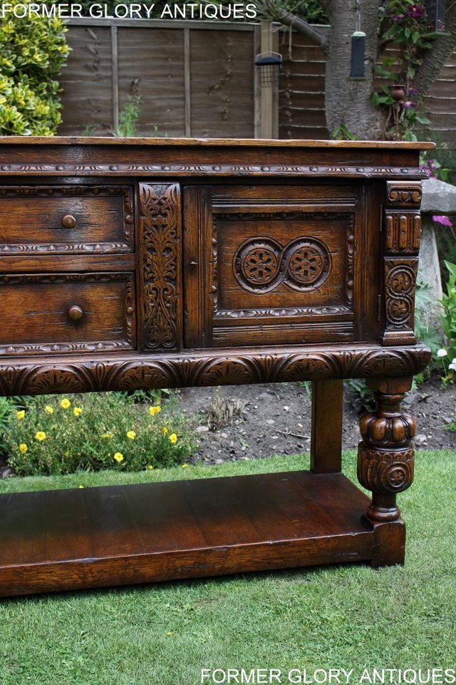 Image 45 of A TITCHMARSH AND GOODWIN CARVED OAK DRESSER BASE SIDEBOARD