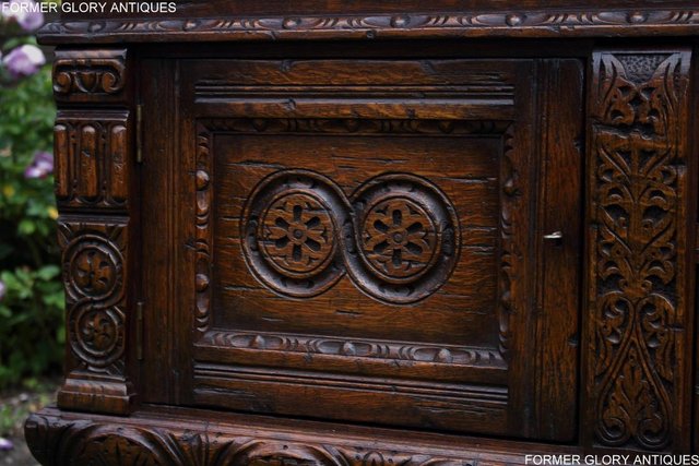 Image 65 of A TITCHMARSH AND GOODWIN CARVED OAK DRESSER BASE SIDEBOARD