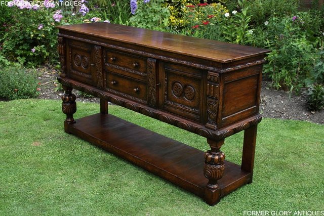 Image 77 of A TITCHMARSH AND GOODWIN CARVED OAK DRESSER BASE SIDEBOARD