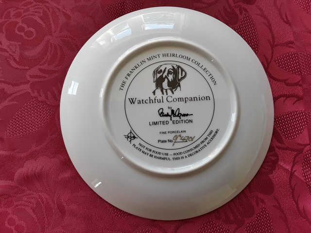 Image 2 of Golden Labrador - collectors plate