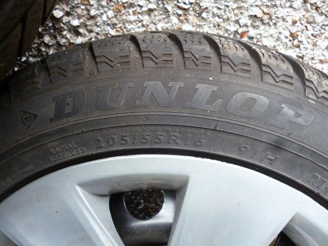 Image 2 of DUNLOP Winter Sport M3 run flat tyres