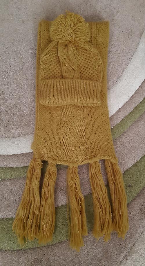 Preview of the first image of BNWOT Ladies' Ochre Hat And Scarf Set  BX29.