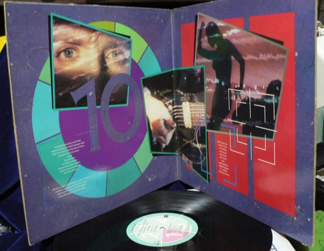 Image 5 of Duran Duran - "ARENA" 1984 - gatefold LP with 8 page booklet