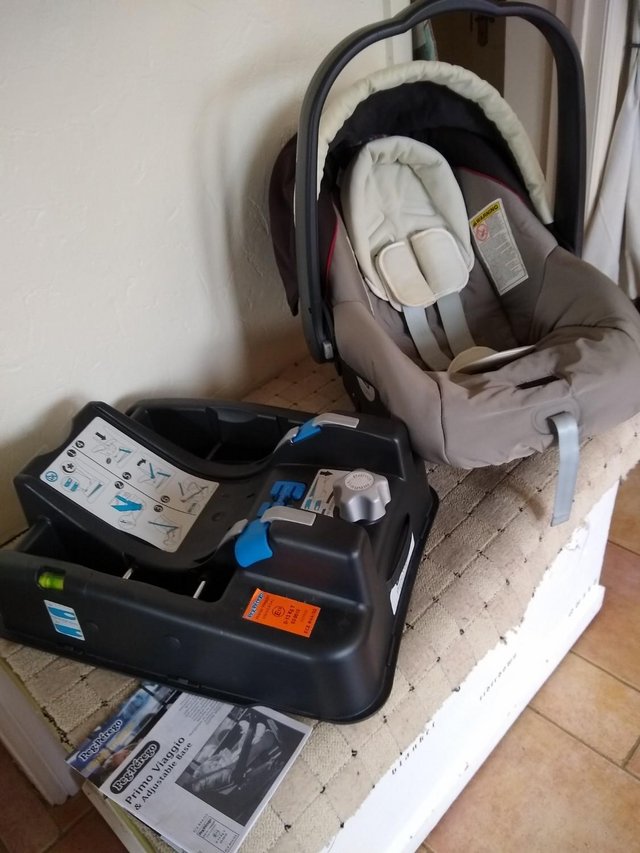 Preview of the first image of Baby car seat - group 0+.