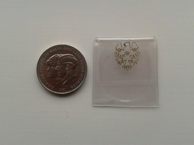 Preview of the first image of 1981 Great Britain 25 New Pence Coin KM# 925 (aFDC).