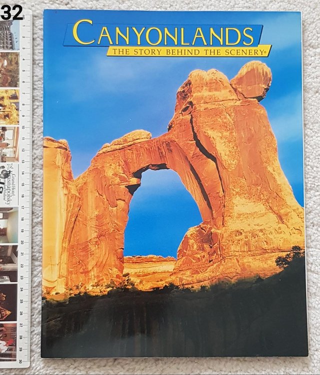 Preview of the first image of Book Canyonlands - the story behind the scenery.