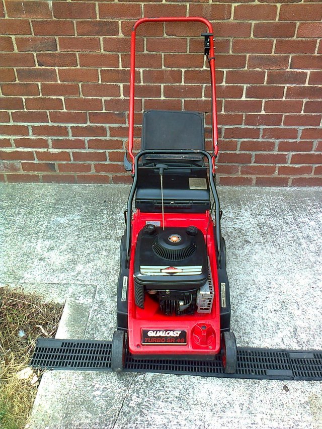 Image 3 of Lawnmower, Petrol, Max Magnetron, Briggs & Stratton 4hp, 260