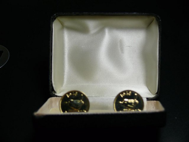 Preview of the first image of 1948 Farthing cuff links - Boxed and New.